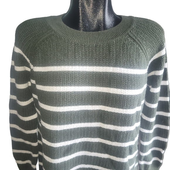 Old Navy Olive Green and White Striped Sweater Sz.L - Picture 2 of 7